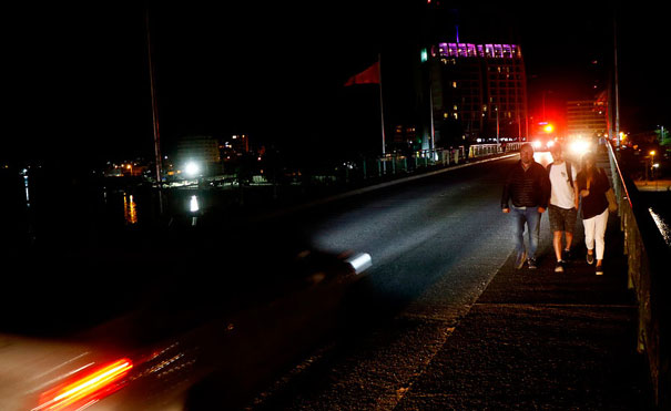 valdivia-corte-luz