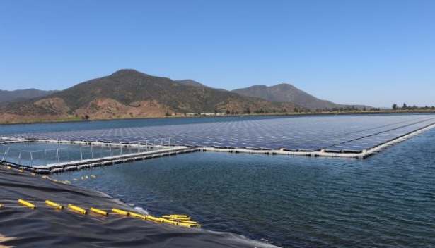 agrícola Verfrut y Solarity la planta solar fotovoltaica flotante-I