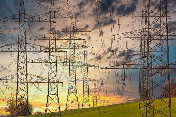 FREE-REDES ELECTRICA-I-Imagen de Tom en Pixabay